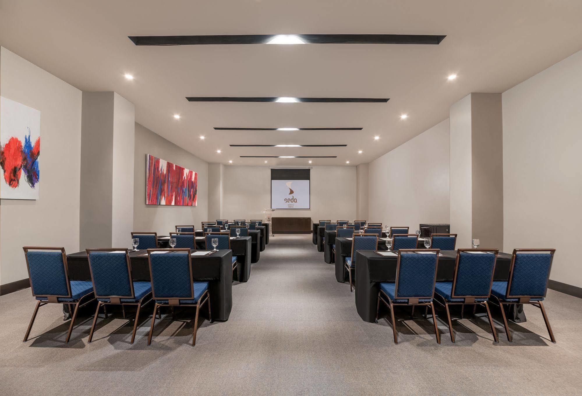 Seda Vertis North Quezon City Bagian luar foto Meeting room at the hotel